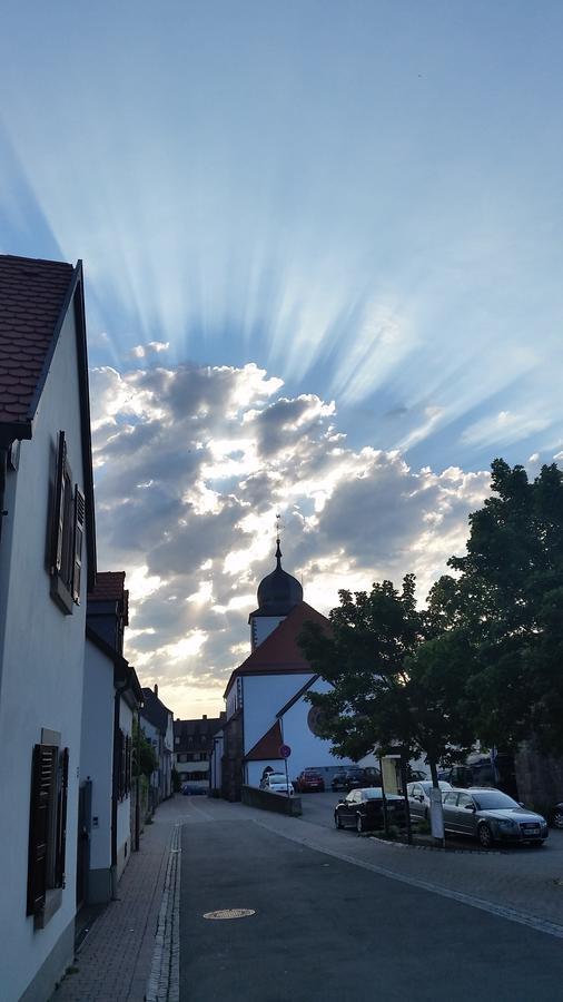 Gaestehaus Bacchus Wachenheim an der Weinstraße Exteriör bild